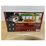 MegaChef Electric Oil Deep Fryer with Adjustable Temperature Control and Timer (3.17 Quart) MegaChef Electric Oil Deep Fryer with Adjustable Temperature Control and Timer (3.17 Quart)