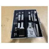 Cuisinart Deluxe Stainless-Steel Grill Set 14-Piece Cuisinart Deluxe Stainless-Steel Grill Set 14-Piece