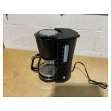 Haden Starbeck Coffee Machine, 10 Cup Auto Coffee Maker, Black & Chrome Haden Starbeck Coffee Machine, 10 Cup Auto Coffee Maker, Black & Chrome