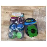 Lot of 2 - Dog toys (0804250) Lot of 2 - Dog toys (0804250)