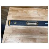 Tolsen 48" Magnetic Level (08042513.75) Tolsen 48" Magnetic Level (08042513.75)