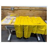 Lot of 4 - WET WEAR style: 65-200 Lot of 4 - WET WEAR style: 65-200