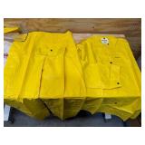 Lot of 4 - WET WEAR style: 65-200 Lot of 4 - WET WEAR style: 65-200