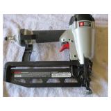 PORTER-CABLE Finish Nailer, 16GA, 1-Inch to 2-1/2-Inch (FN250C)
