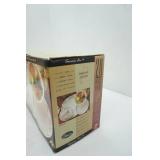 Holiday Charm Dinnerware NEW Gibson 20pc set