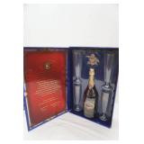 Budweiser Limited Edition 1qt Bottle & 4 Beer Glasses. 2000