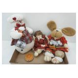 Stuffed Baker Snowman & Other Christmas Decor