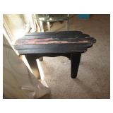 Round metal frame glass top end tab...