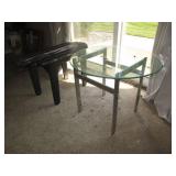 Round metal frame glass top end tab...