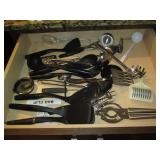 Large collection of kitchen cooking...