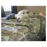 Queen size bed frame, beautiful blu...