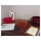 Keepsake boxes, lazy Susan style de...