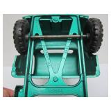 Nice Vintage Pressed Steel STRUCTO Auto Transport Truck w/3 Cars