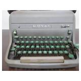 Vintage ROYAL Typewriter w/Green Keys