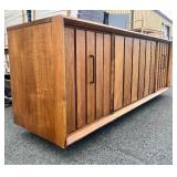 Nice Working Mid Century GARRARD Turntable / Stereo Cabinet