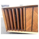 Nice Working Mid Century GARRARD Turntable / Stereo Cabinet