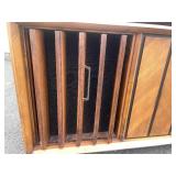 Nice Working Mid Century GARRARD Turntable / Stereo Cabinet