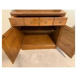Ethan Allen Hutch Cabinet With Great Storage Ethan Allen Hutch Cabinet With Great Storage