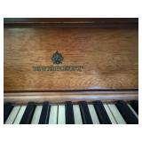 Everett Piano With Bench that Plays Beautiful Music Everett Piano With Bench that Plays Beautiful Music
