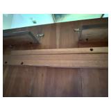 Dining Room Table with Three Leaves and Protective Covers Dining Room Table with Three Leaves and Protective Covers