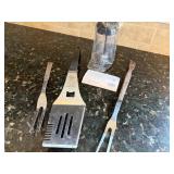 Pampered Chef--Bar B Boss & Measure, Mix and Pour Pampered Chef--Bar B Boss & Measure, Mix and Pour