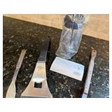 Pampered Chef--Bar B Boss & Measure, Mix and Pour Pampered Chef--Bar B Boss & Measure, Mix and Pour