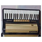 Vintage Hohner 300 MS Accordion Vintage Hohner 300 MS Accordion
