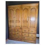 Stunning Thomasville Blonde Oak Cabinet Pair Stunning Thomasville Blonde Oak Cabinet Pair