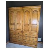 Stunning Thomasville Blonde Oak Cabinet Pair Stunning Thomasville Blonde Oak Cabinet Pair
