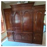 Gorgeous Mahogany Entertainment Console - Harden Gorgeous Mahogany Entertainment Console - Harden