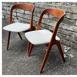 Pair of Mid Century Vamo Sønderborg Danish Modern Teak Dining Chairs / Johannes Andersen for Vamo Sønderborg Teak Dining Chairs
