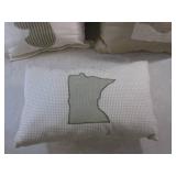 (EW2) 3 New Throw Pillows ... (EW2) 3 New Throw Pillows ...