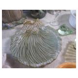 (D-3) Assortment of Vintage Decor E... (D-3) Assortment of Vintage Decor E...