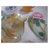 (D-3) Assortment of Vintage Decor E... (D-3) Assortment of Vintage Decor E...
