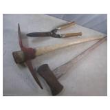 (F-2) Vintage Double Bit Axe, Picka... (F-2) Vintage Double Bit Axe, Picka...