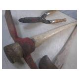 (F-2) Vintage Double Bit Axe, Picka... (F-2) Vintage Double Bit Axe, Picka...