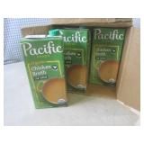 (C-2) 12 Containers of Organic Chic... (C-2) 12 Containers of Organic Chic...