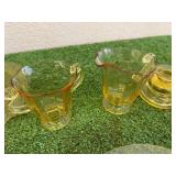 Gold/Yellow Glass Gold/Yellow Glass