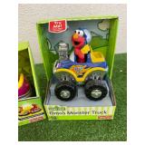 Bump & Go Cars & Elmo Bump & Go Cars & Elmo