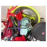 Mixed Lot Household Items, Shovel Mixed Lot Household Items, Shovel