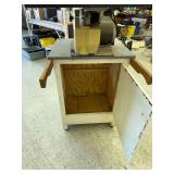 Duracraft 14" Bench Band Saw on Rolling Stand Model 20314 Duracraft 14" Bench Band Saw on Rolling Stand Model 20314