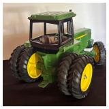 John Deere 1/64 Scale John Deere 4850 Die Cast Model Tractor by Ertl