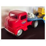 Tonka Cab Over Truck w/ No. 130 Carry-All Trailer