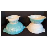 Pyrex Amish Butterprint Mixing Bowl Set