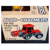 1/32 Allis-Chalmers 4W-305 Tractor with Cab