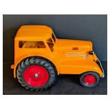 Minneapolis Moline UDLX Die Cast Comfort Tractor