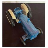 Ertl Fordson Super Major Model Tractor 1:16 Scale by Universal Hobbies