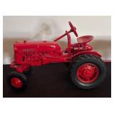 Ertl International Harvester Farmall Cud Tractor with Trailer