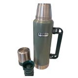 Stanley Classic Green Insulated Thermos Bottle with Handle