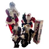 Collection of 5 Decorative Santa Claus Figures and 1 Lighted Tree
